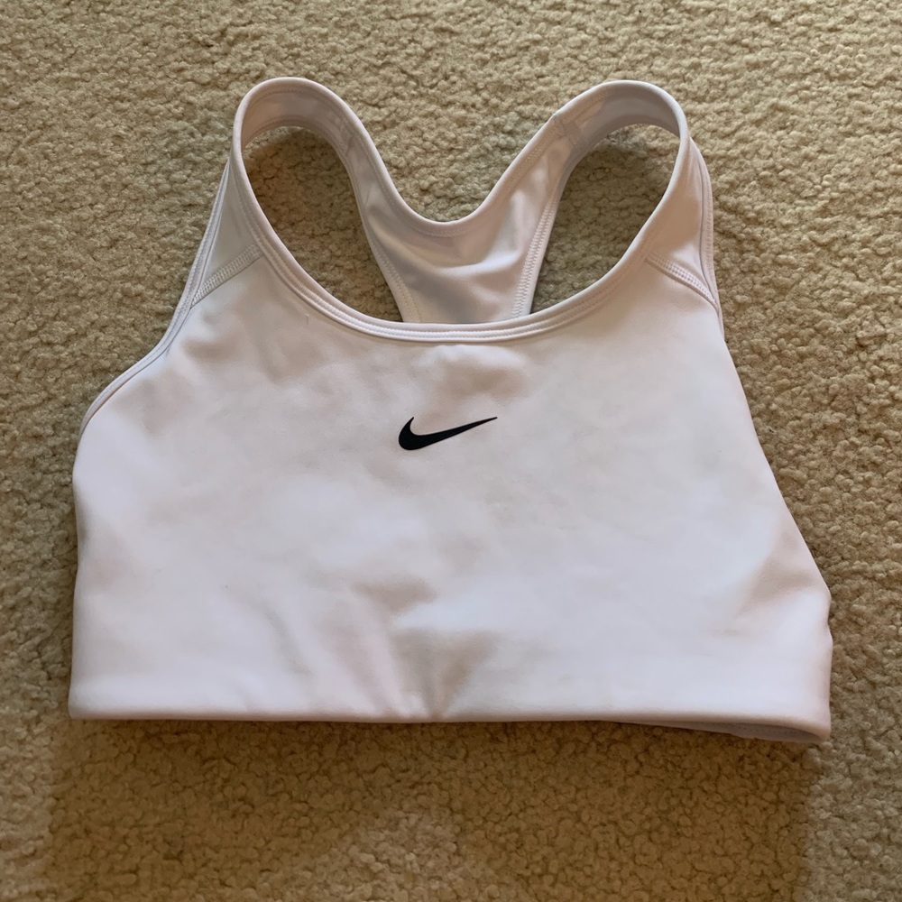 white nike sports bra